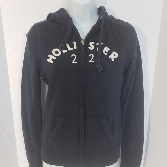 Hollister Tops - Women's Hollister hoodie